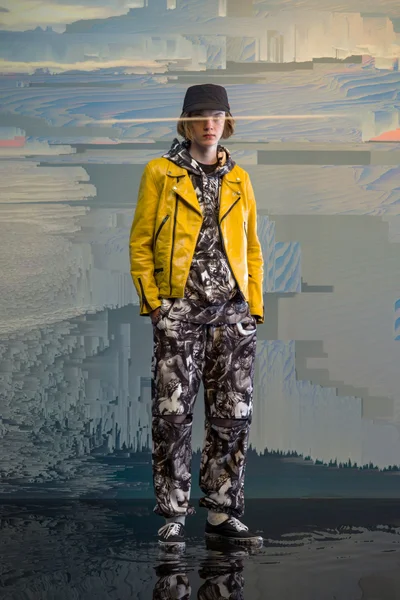 Look 18